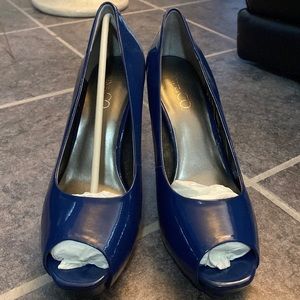 Blue Heels - Size 8.5 - Nine & Co.